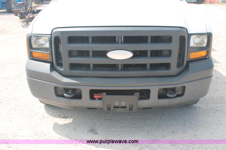 image for item C2795 2007 Ford F350 XL Super Duty service truck
