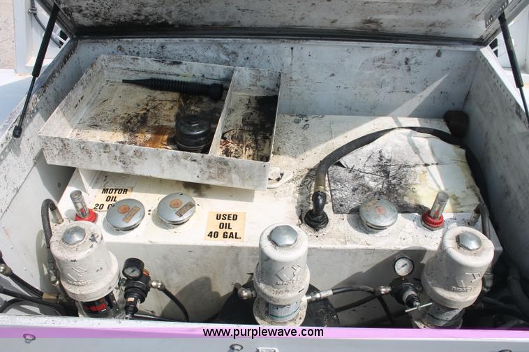 image for item C2795 2007 Ford F350 XL Super Duty service truck