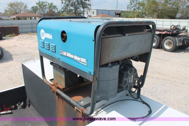 image for item C2795 2007 Ford F350 XL Super Duty service truck