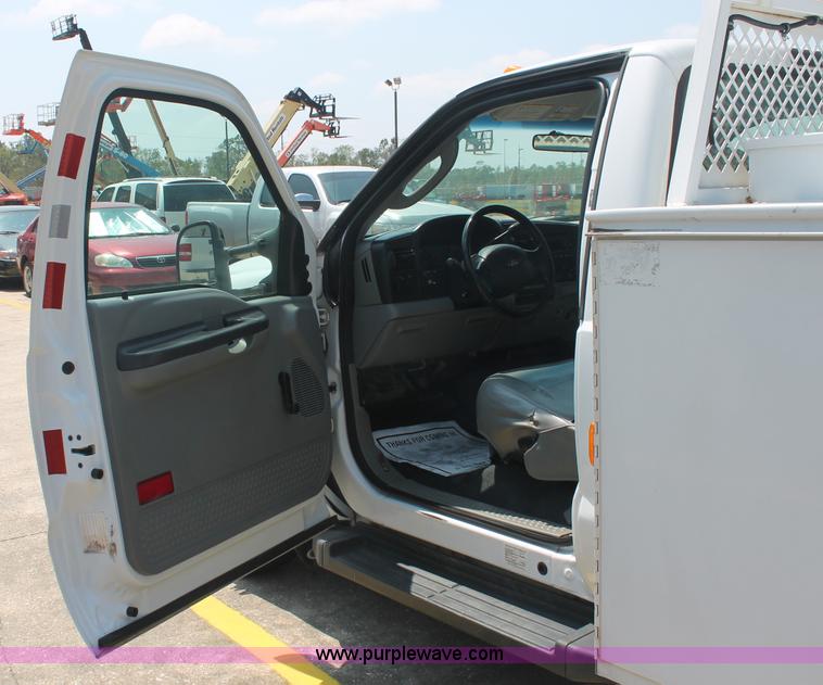 image for item C2796 2007 Ford F350 XL Super Duty service truck