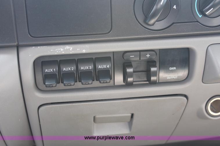 image for item C2796 2007 Ford F350 XL Super Duty service truck