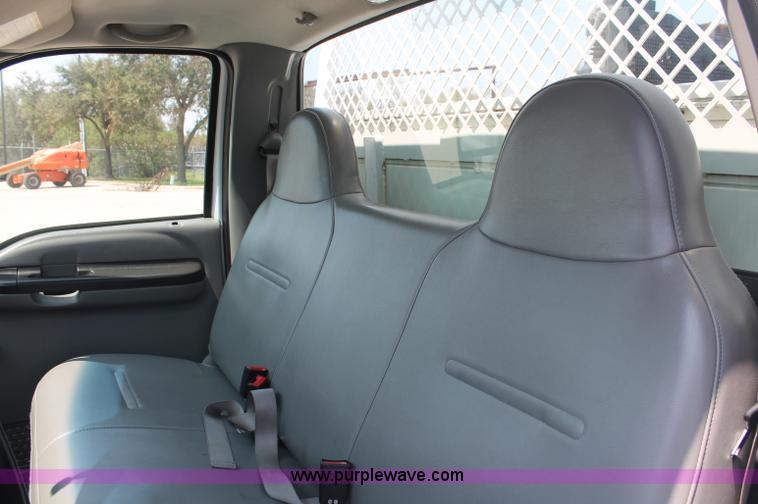 image for item C2796 2007 Ford F350 XL Super Duty service truck