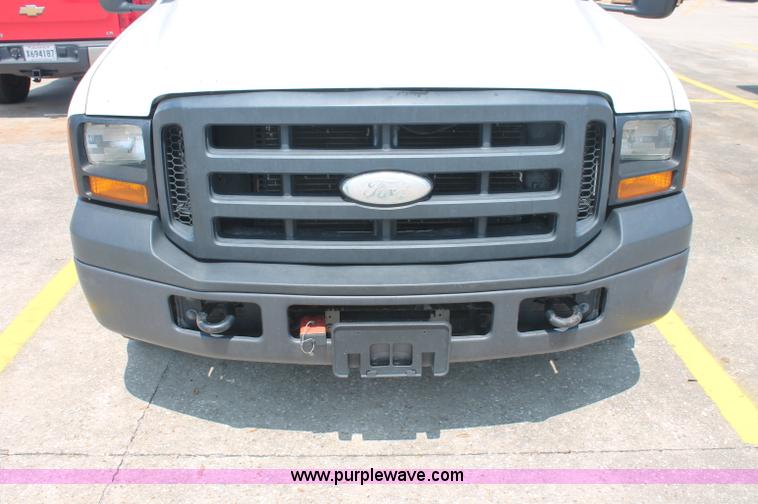 image for item C2796 2007 Ford F350 XL Super Duty service truck