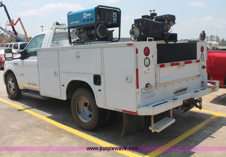image for item C2796 2007 Ford F350 XL Super Duty service truck