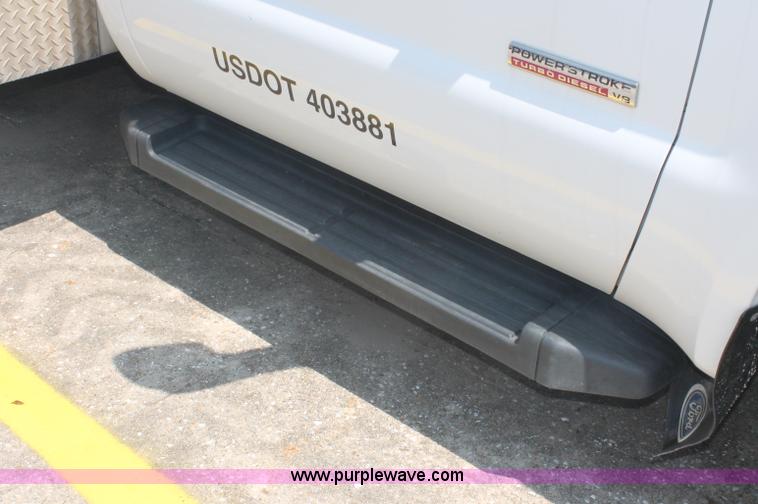 image for item C2796 2007 Ford F350 XL Super Duty service truck