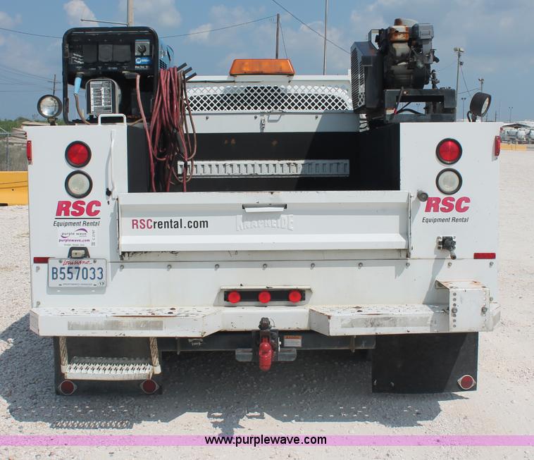 image for item C2797 2006 Ford F350 XL Super Duty service truck