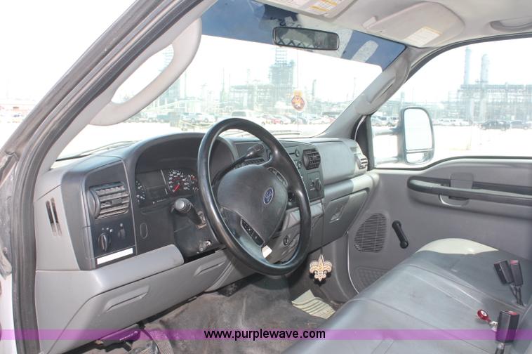 image for item C2797 2006 Ford F350 XL Super Duty service truck