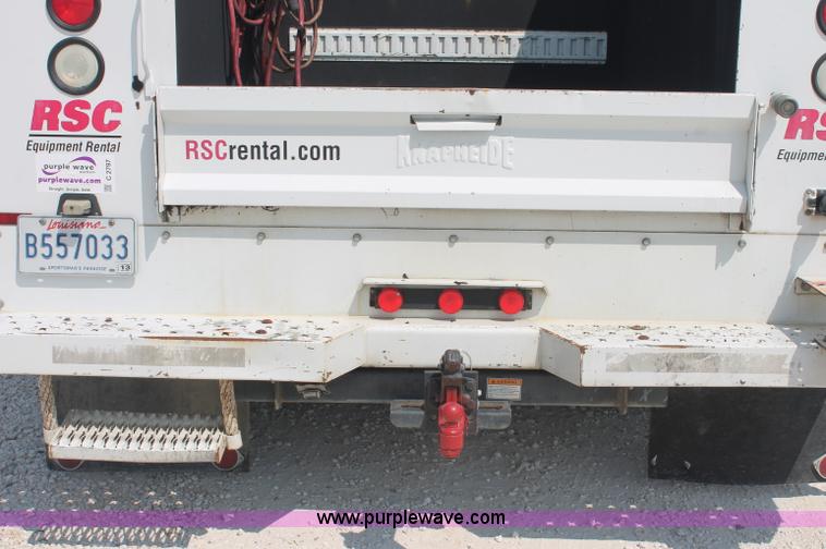 image for item C2797 2006 Ford F350 XL Super Duty service truck