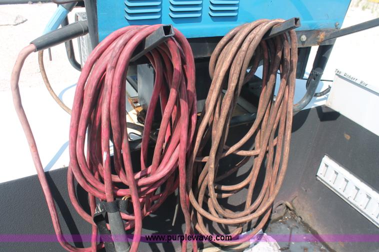 image for item C2797 2006 Ford F350 XL Super Duty service truck