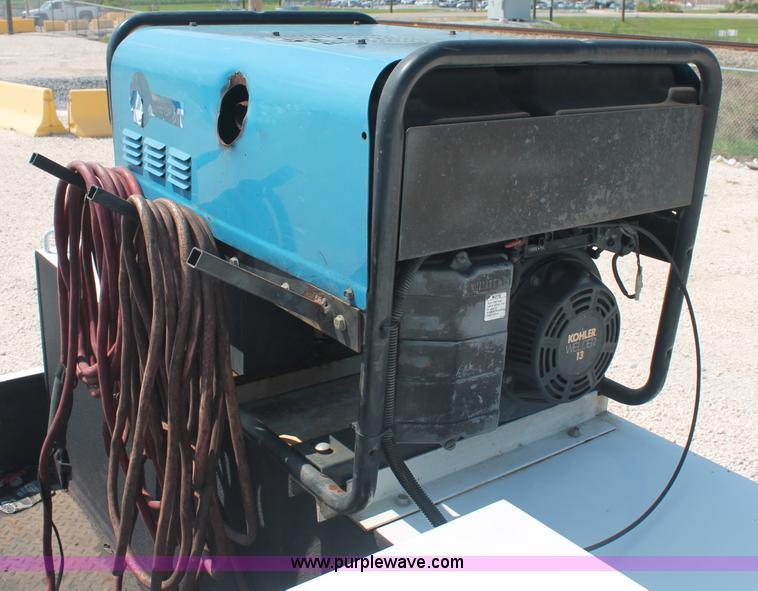 image for item C2797 2006 Ford F350 XL Super Duty service truck