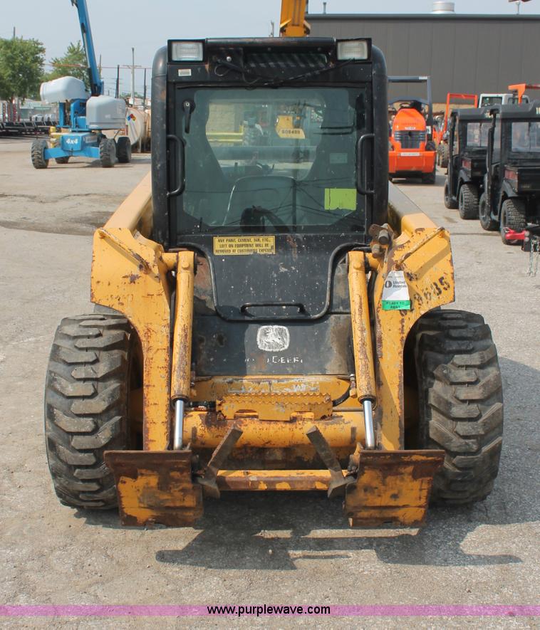 image for item C2798 2006 John Deere 320 skid steer