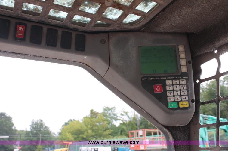 image for item C2800 2006 Bobcat T190 track skid steer