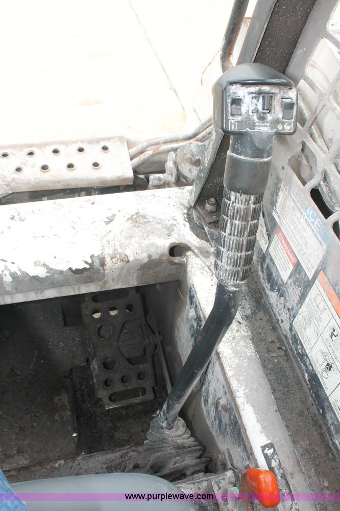 image for item C2800 2006 Bobcat T190 track skid steer