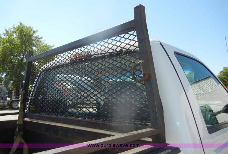 image for item D4627 2007 Ford F250 Super Duty XL pickup truck