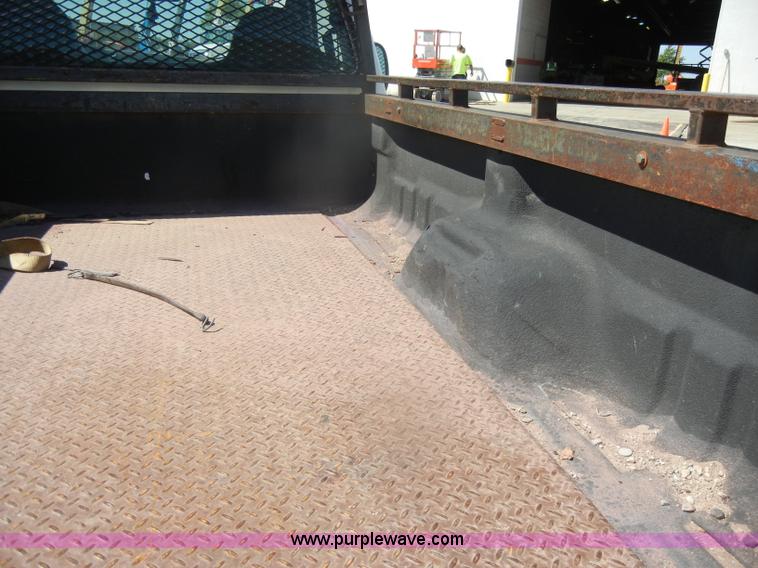 image for item D4627 2007 Ford F250 Super Duty XL pickup truck