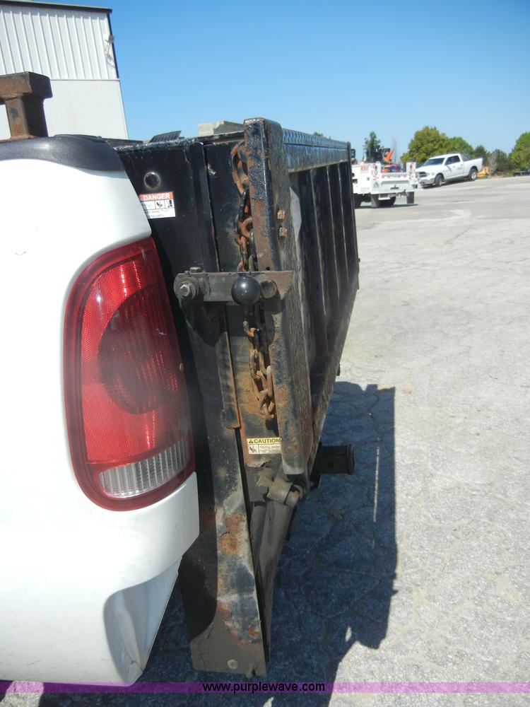 image for item D4627 2007 Ford F250 Super Duty XL pickup truck