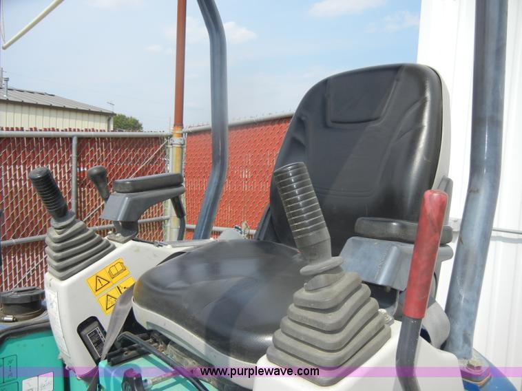 image for item D4631 2007 IHI 15NX2 mini excavator
