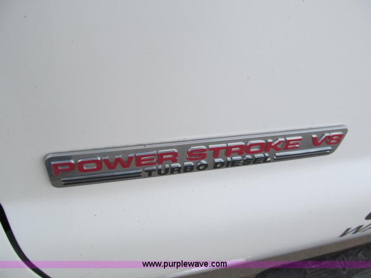image for item E2066 2004 Ford F550 XL Super Duty service truck