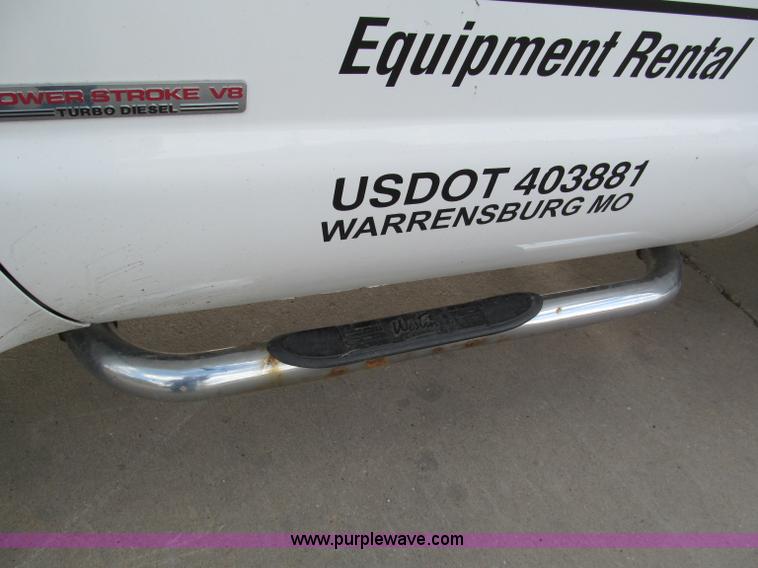 image for item E2066 2004 Ford F550 XL Super Duty service truck