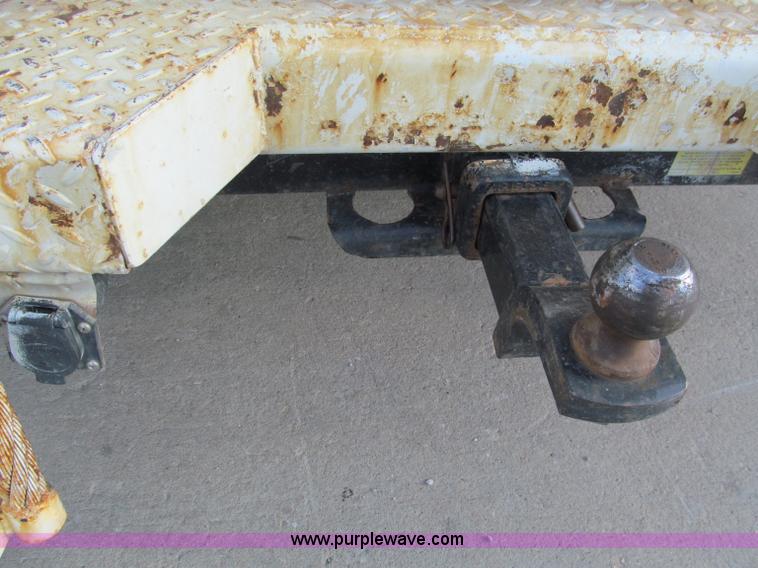 image for item E2066 2004 Ford F550 XL Super Duty service truck