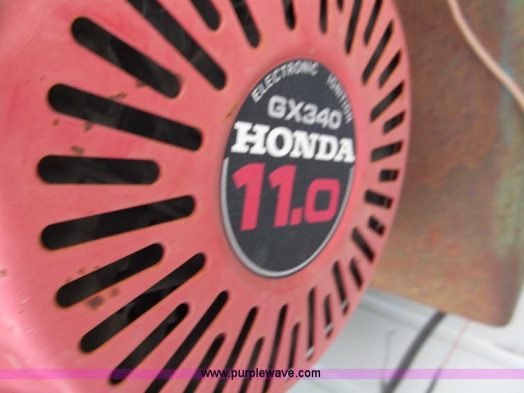 image for item E2066 2004 Ford F550 XL Super Duty service truck