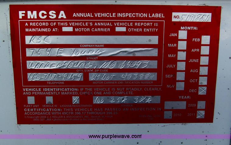 image for item E2066 2004 Ford F550 XL Super Duty service truck