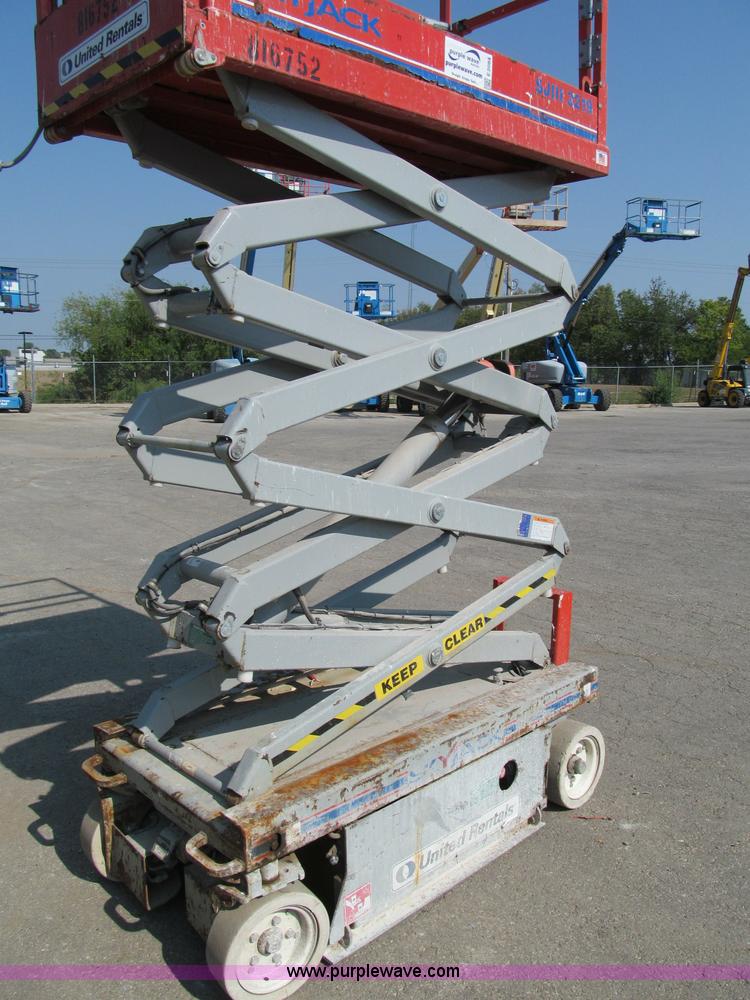 image for item E2084 2006 Skyjack SJ-III 3219 electric scissor lift