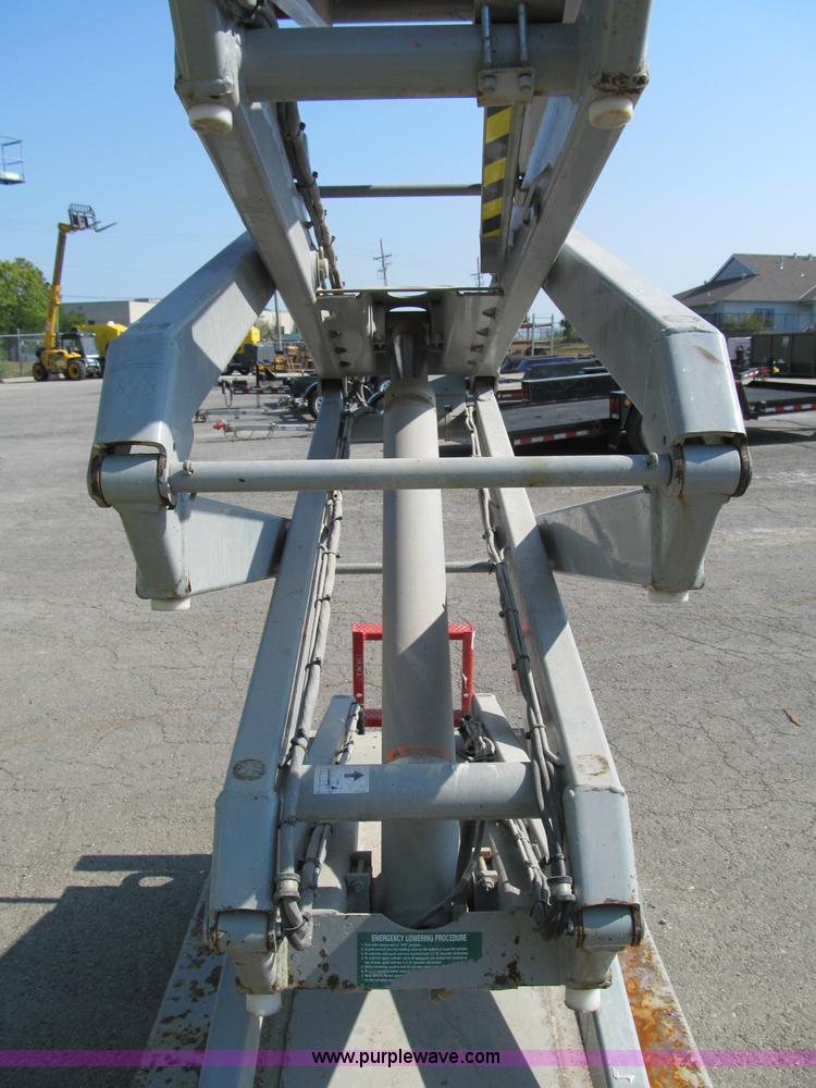 image for item E2084 2006 Skyjack SJ-III 3219 electric scissor lift