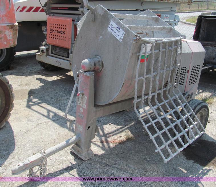 image for item E2092 2009 Multiquip WM90 gas powered towable mortar mixer