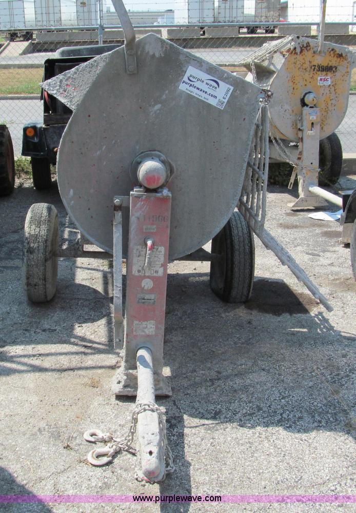 image for item E2092 2009 Multiquip WM90 gas powered towable mortar mixer