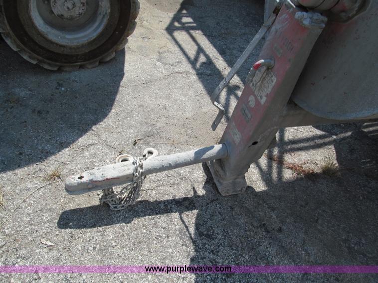 image for item E2092 2009 Multiquip WM90 gas powered towable mortar mixer