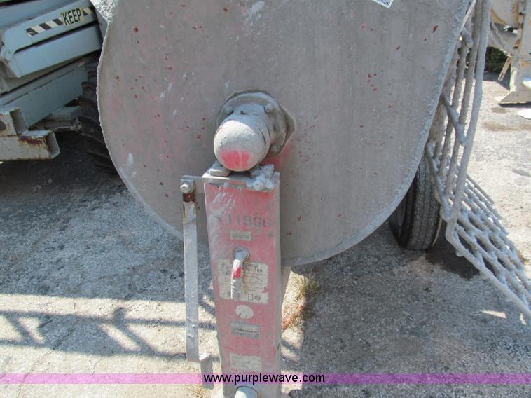 image for item E2092 2009 Multiquip WM90 gas powered towable mortar mixer