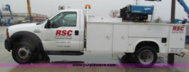 image for item E2106 2006 Ford F550 XL Super Duty service truck