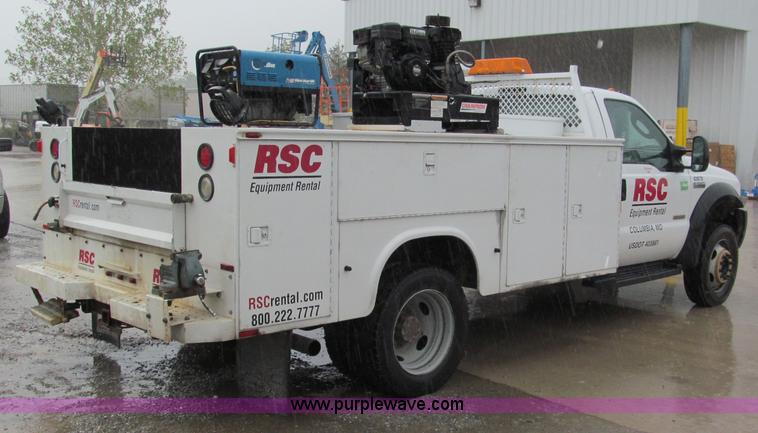 image for item E2106 2006 Ford F550 XL Super Duty service truck