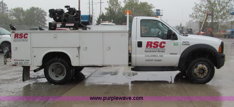 image for item E2106 2006 Ford F550 XL Super Duty service truck