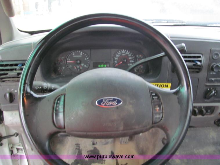 image for item E2106 2006 Ford F550 XL Super Duty service truck