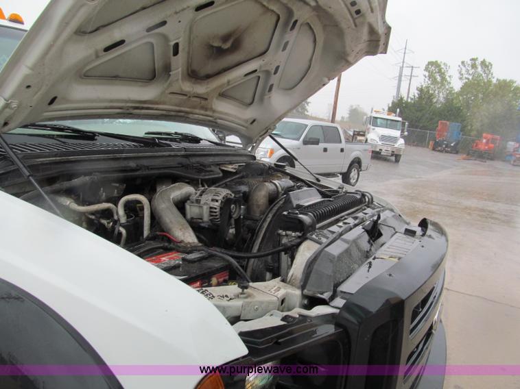 image for item E2106 2006 Ford F550 XL Super Duty service truck