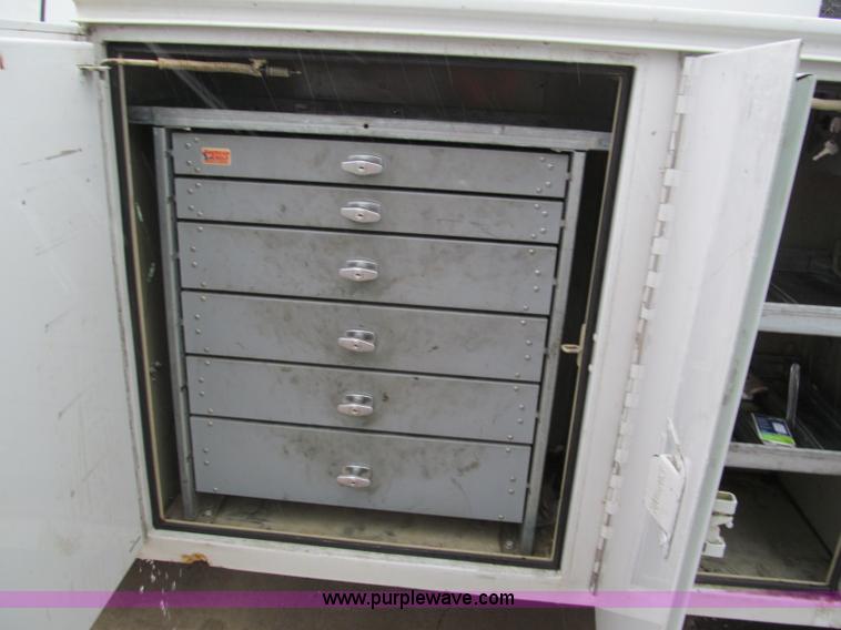 image for item E2106 2006 Ford F550 XL Super Duty service truck