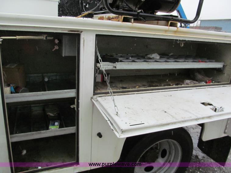 image for item E2106 2006 Ford F550 XL Super Duty service truck