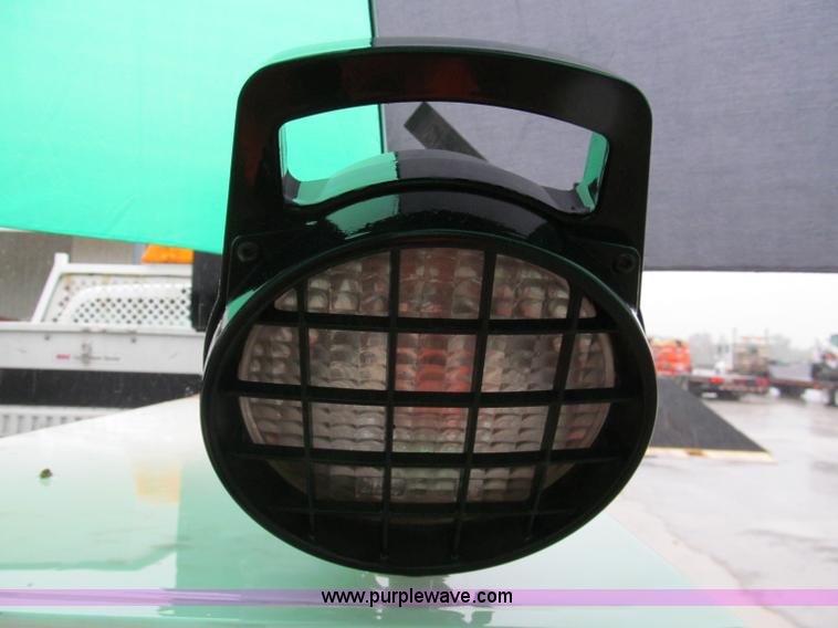 image for item E2106 2006 Ford F550 XL Super Duty service truck