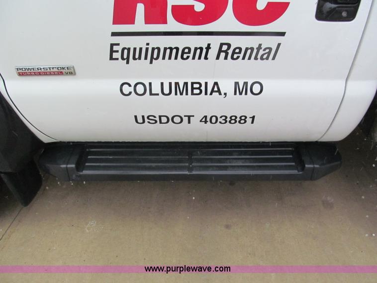 image for item E2106 2006 Ford F550 XL Super Duty service truck