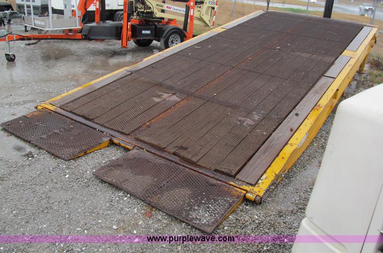 image for item E2108 Ledwell LW25X120 portable loading dock