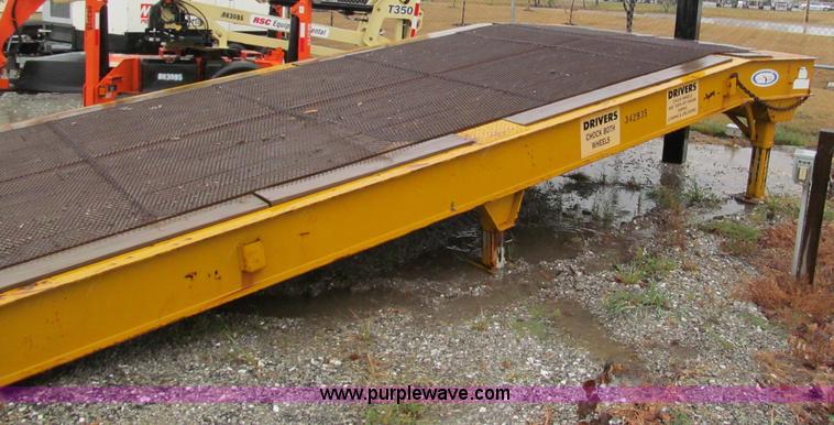 image for item E2108 Ledwell LW25X120 portable loading dock