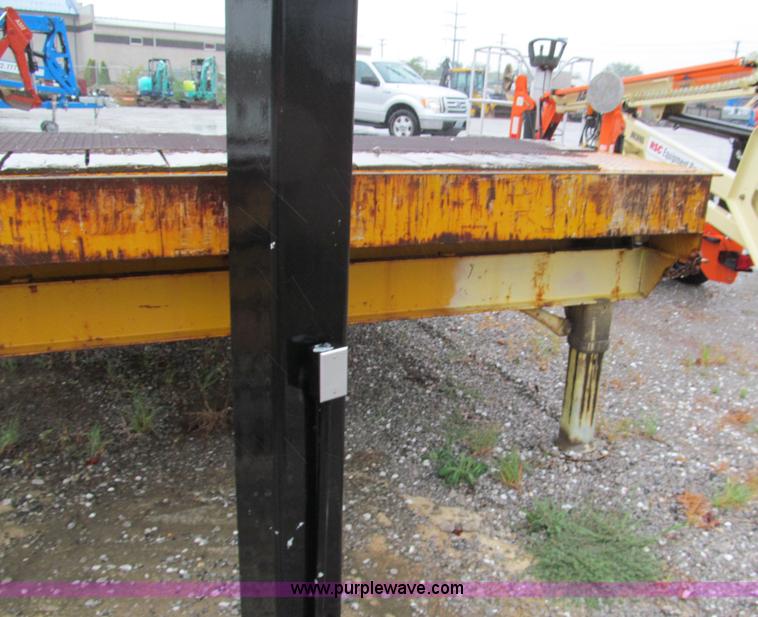 image for item E2108 Ledwell LW25X120 portable loading dock