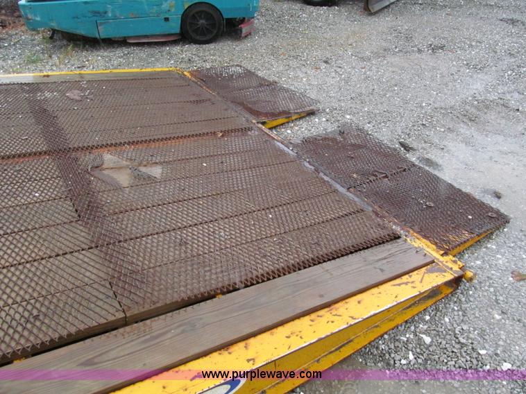 image for item E2108 Ledwell LW25X120 portable loading dock