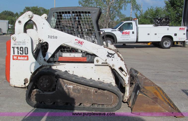 image for item E2127 2007 Bobcat T190 track skid steer