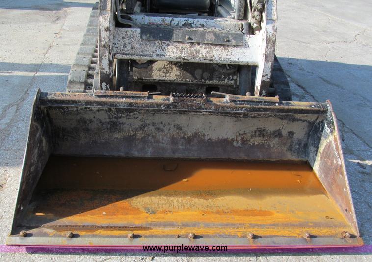 image for item E2127 2007 Bobcat T190 track skid steer