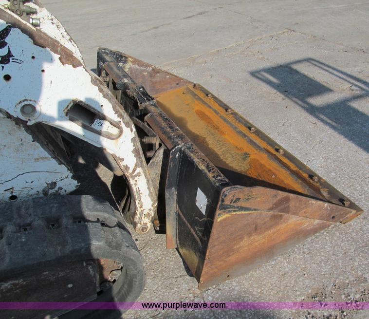 image for item E2127 2007 Bobcat T190 track skid steer