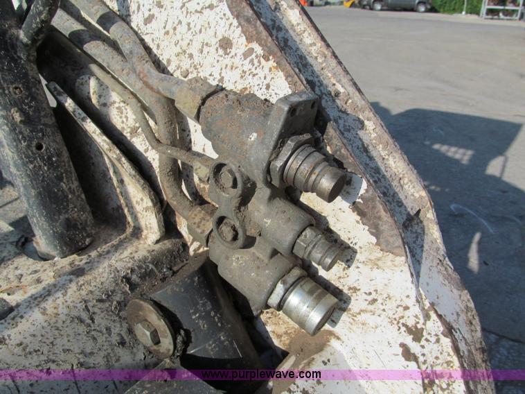 image for item E2127 2007 Bobcat T190 track skid steer