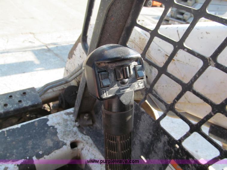 image for item E2127 2007 Bobcat T190 track skid steer